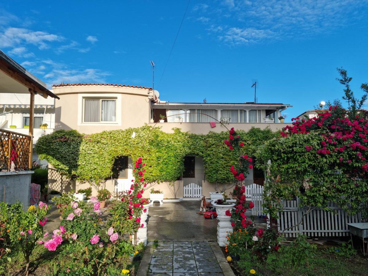 Guesthouse Novi ドゥラス エクステリア 写真