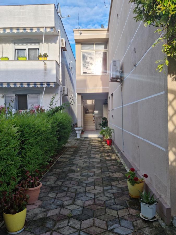 Guesthouse Novi ドゥラス エクステリア 写真