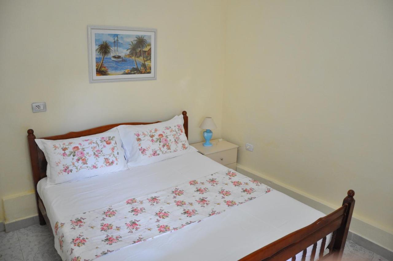 Guesthouse Novi ドゥラス エクステリア 写真