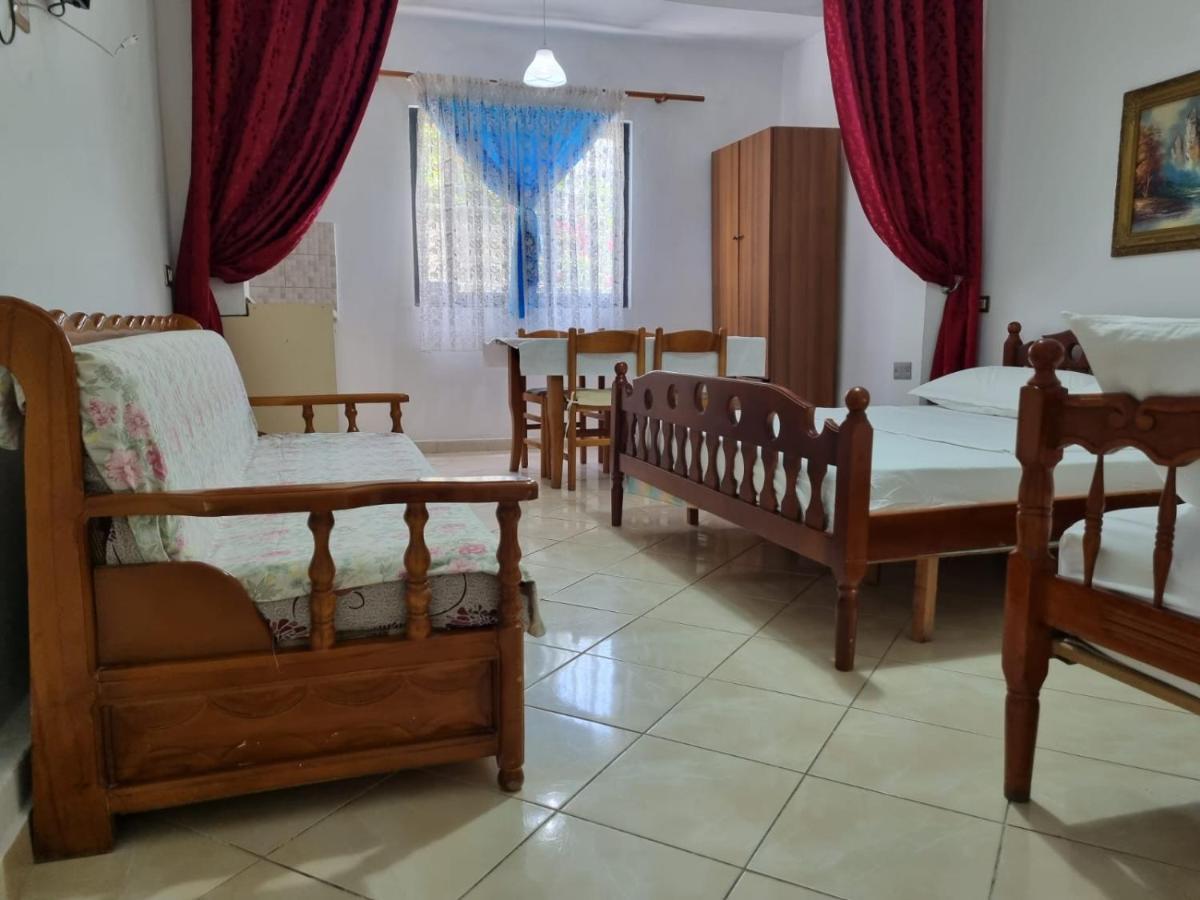 Guesthouse Novi ドゥラス エクステリア 写真