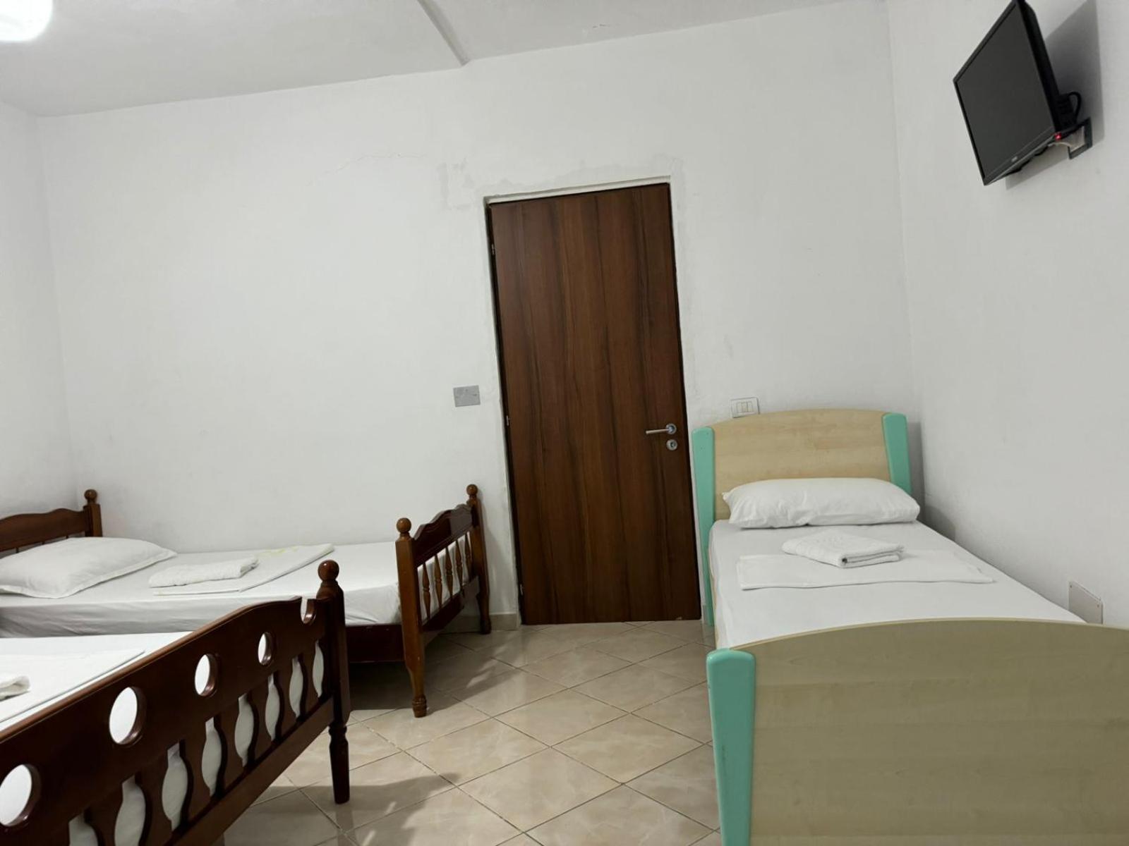 Guesthouse Novi ドゥラス 部屋 写真