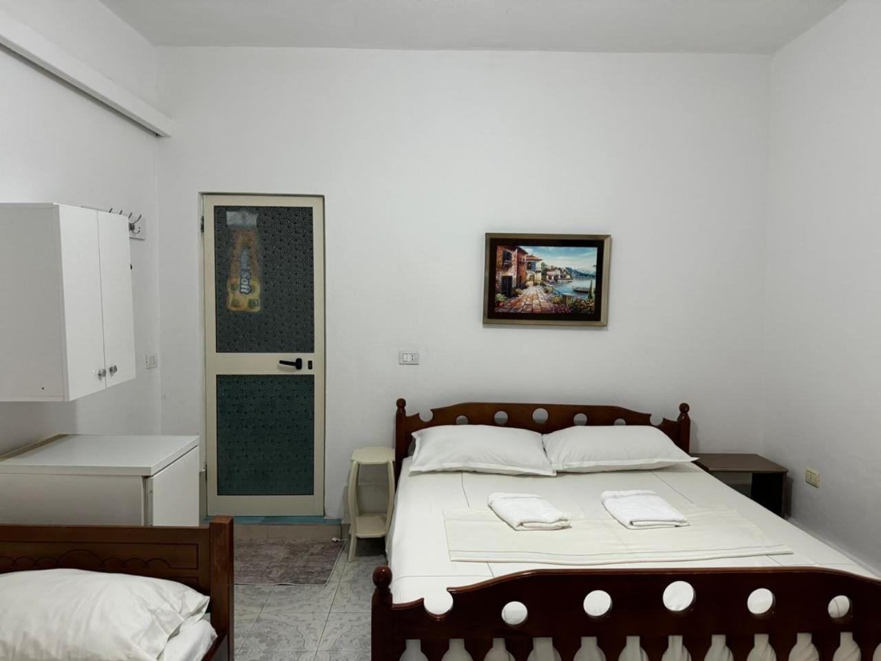 Guesthouse Novi ドゥラス エクステリア 写真