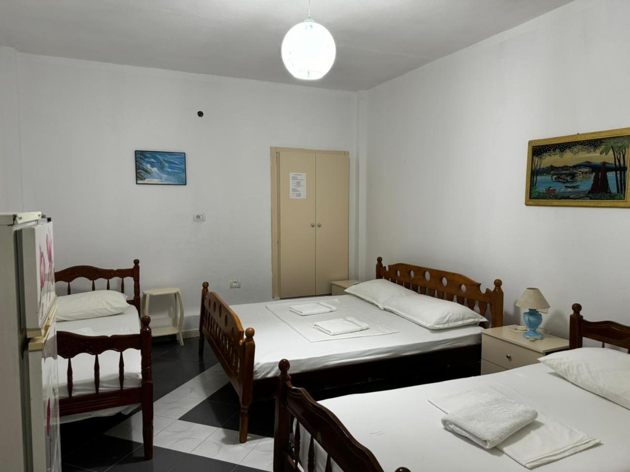 Guesthouse Novi ドゥラス エクステリア 写真