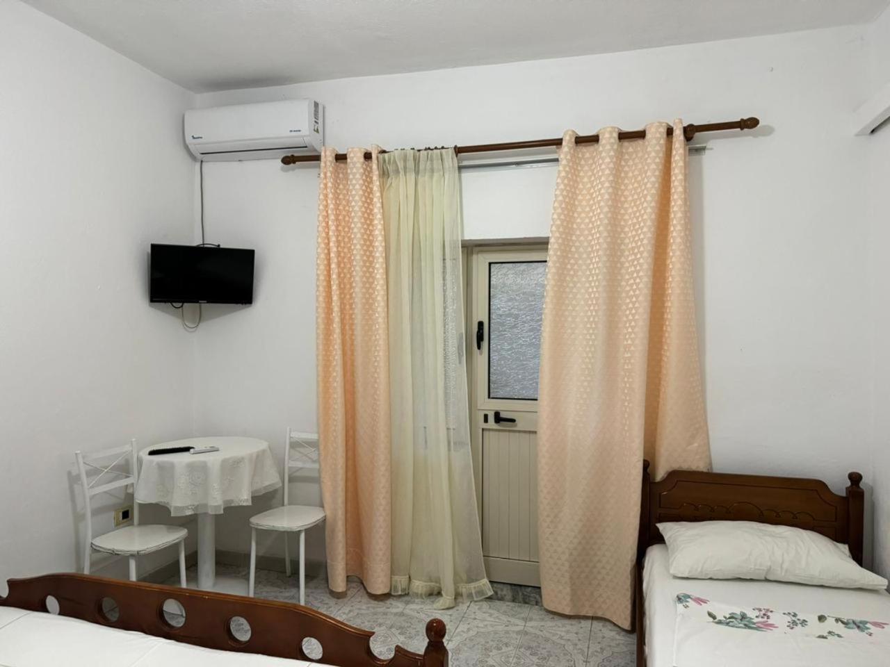 Guesthouse Novi ドゥラス 部屋 写真