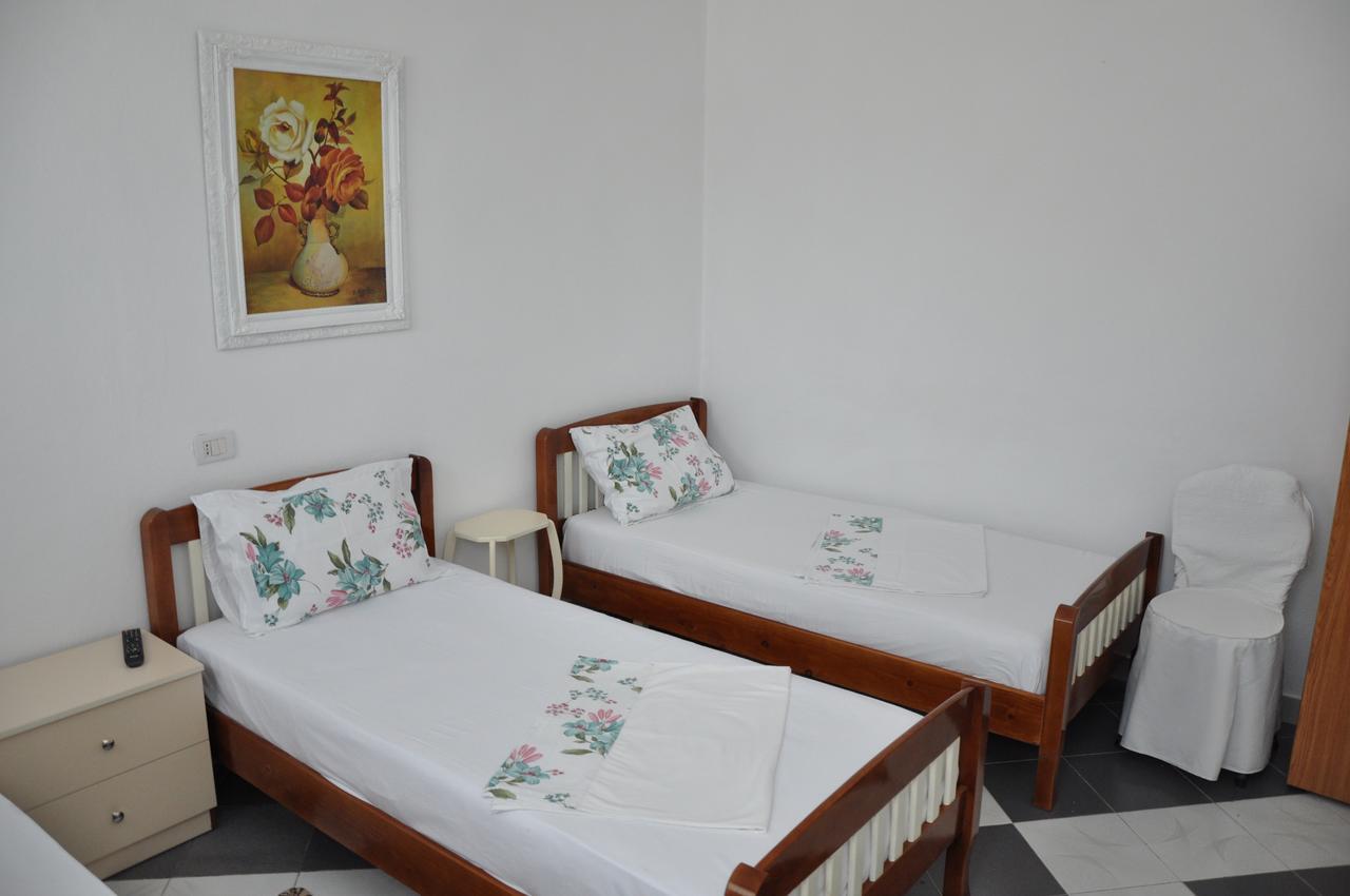 Guesthouse Novi ドゥラス エクステリア 写真